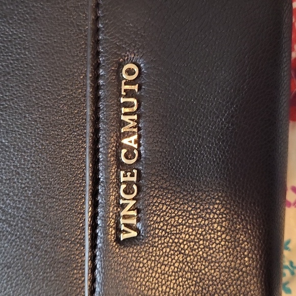Vince Camuto Wallet - Picture 5 of 17